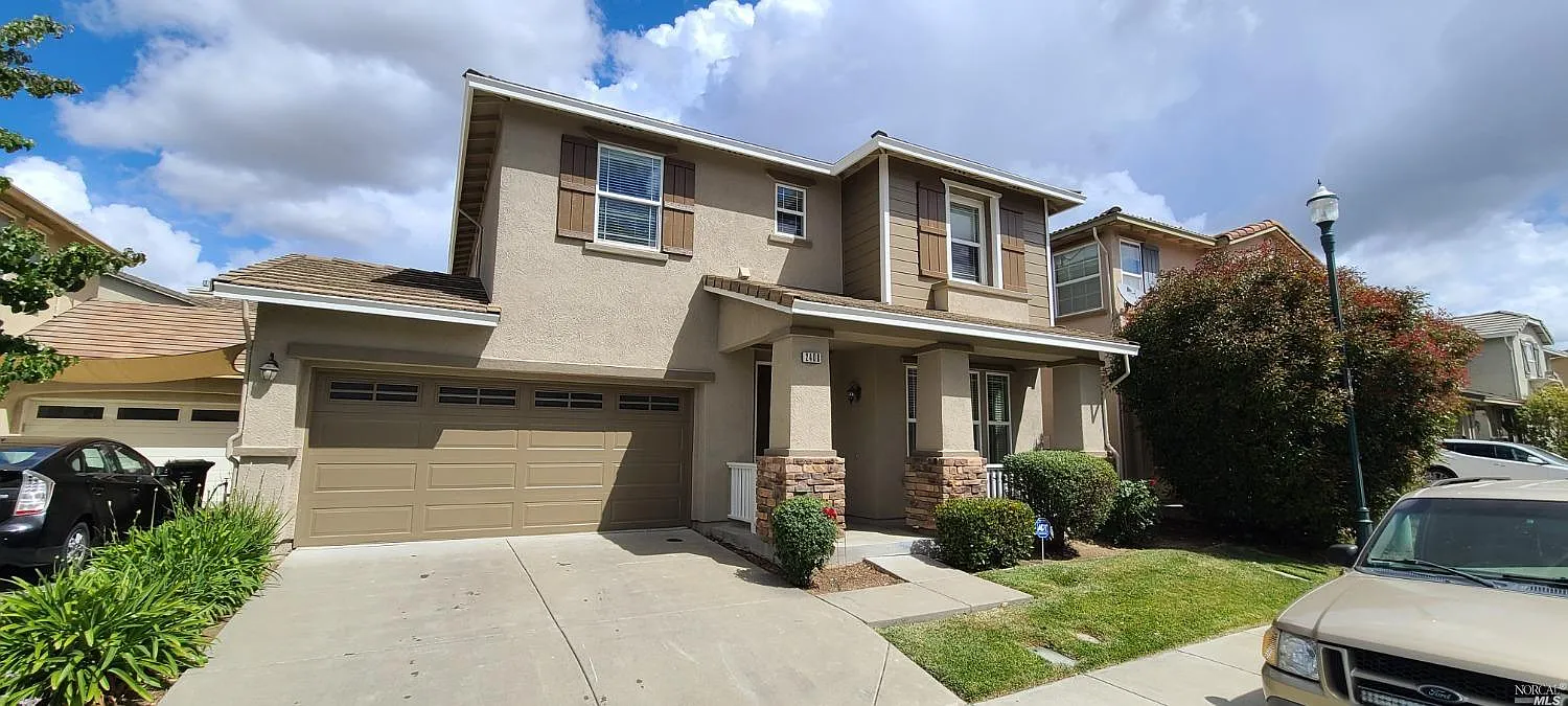 2400 Hanson Dr photo 1