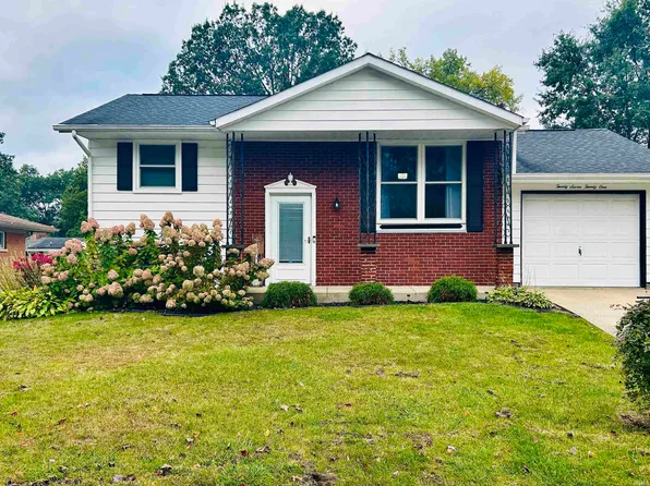 2721 Schumacher Dr, Mishawaka, IN 46545