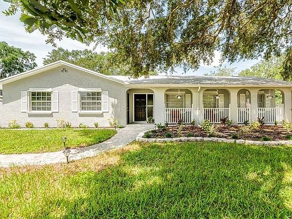 5th image of 923 Lake Charm Dr