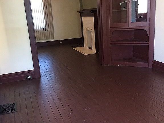 Dining room to living room