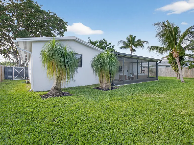 513 Lindell Blvd — Photo 25