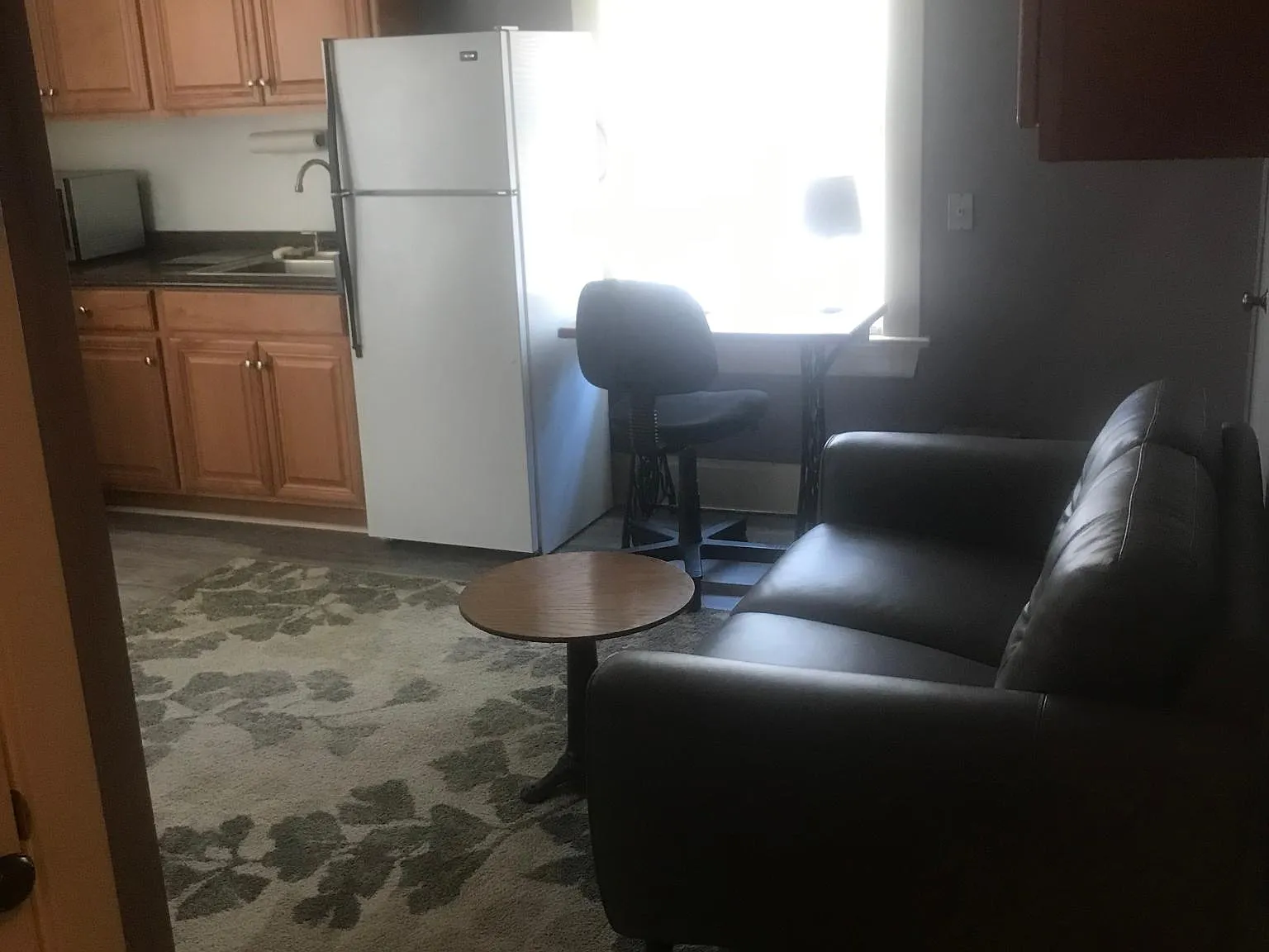 1 bed, 1.5 bath, 750 sqft, $2,000 — Photo 2