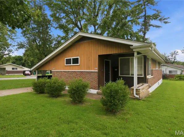 9731 Lanier Dr, Saint Louis, MO 63136