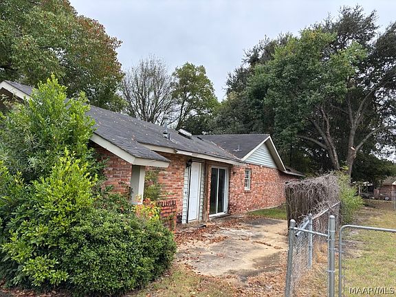 2nd image of 806 Leicester Dr