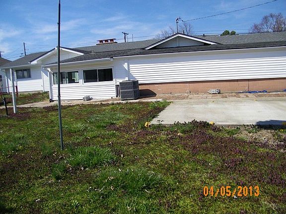 5th image of 601 W Broadway Blvd