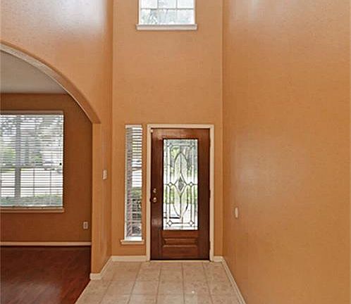 3rd image of 7835 Autumn Hollow Ln