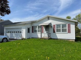 22 Morningstar Dr, Rochester, NY 14606