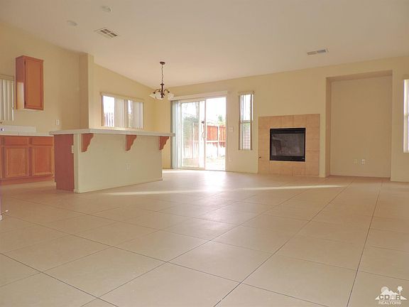 4th image of 83355 Los Cabos Ave