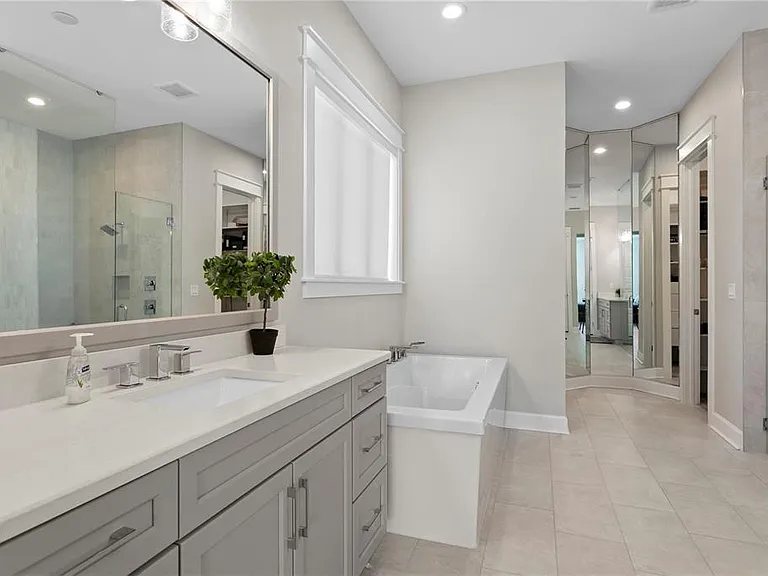 209 S Shore Crest Dr — Photo 38