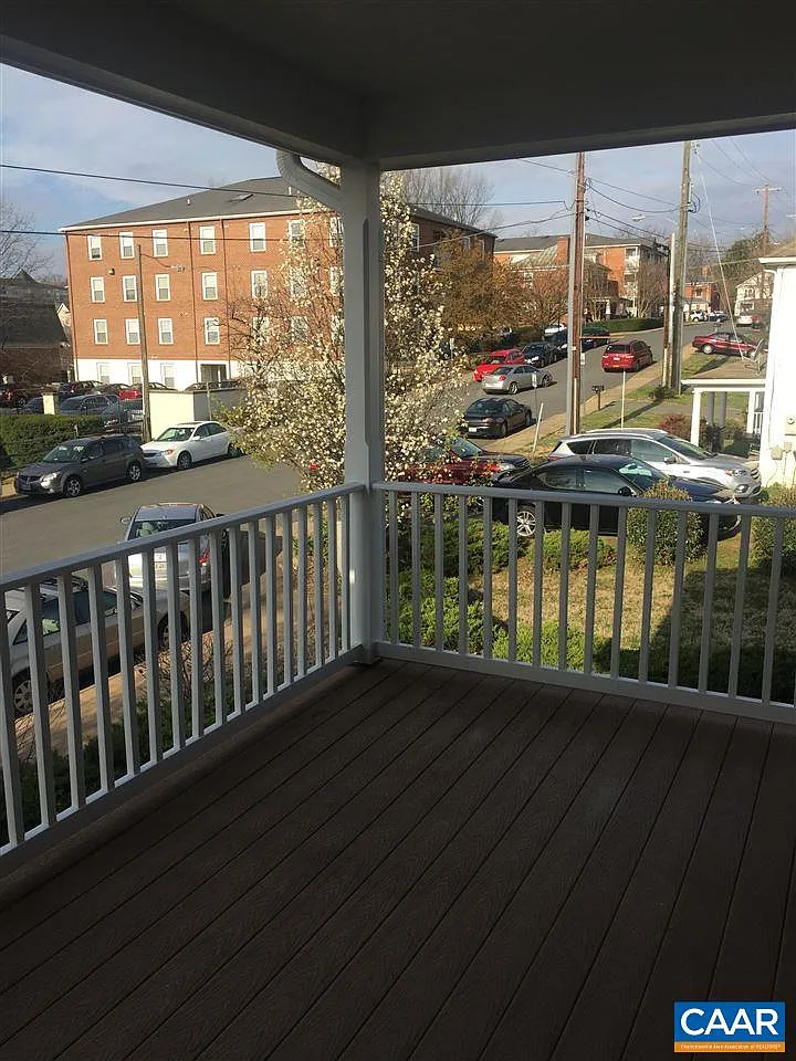 4 bed, 2.5 bath, 1457 sqft, $4,200 — Photo 2