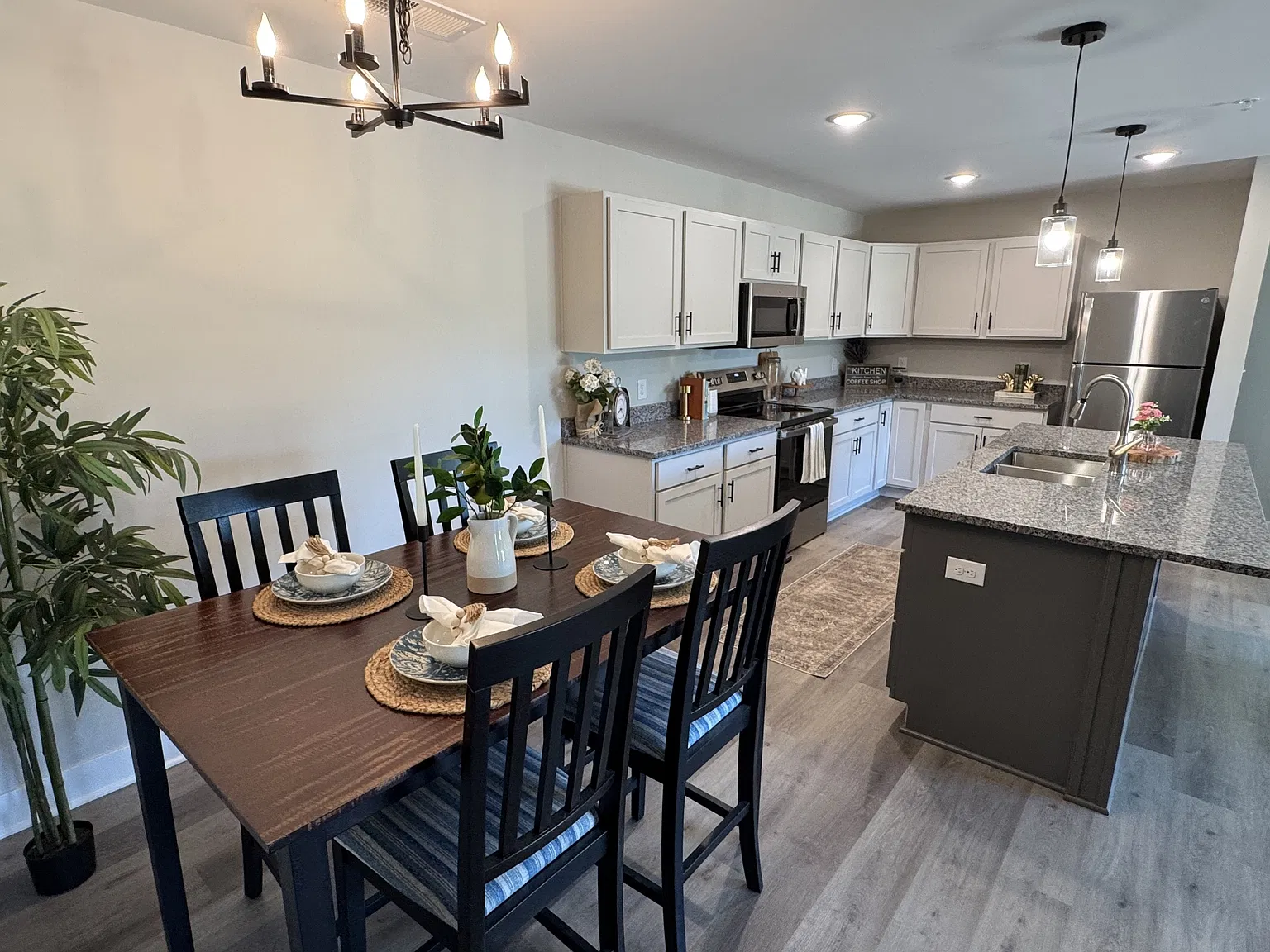 Crossings at Plum Creek Apartments - 103-8200 — Photo 1