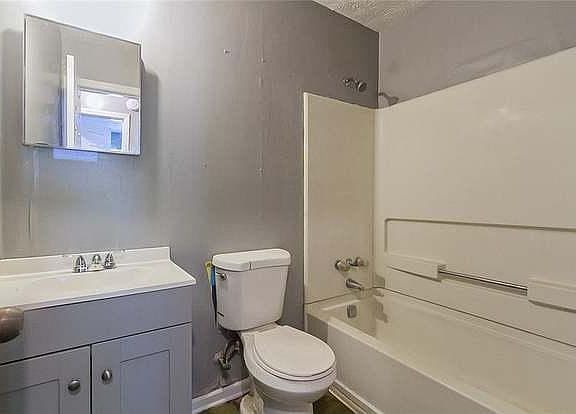 5th image of 6086 Creekford Dr