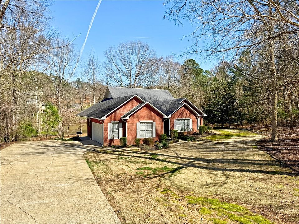 1st image of 230 Dogwood Cir NW
