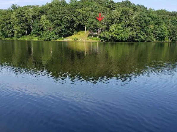 20 Litchfield Ave, Norfolk, MA 02056