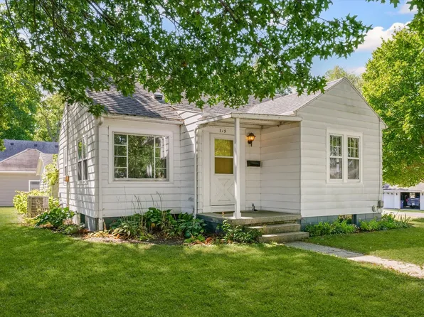 319 W Bond St, Monticello, IL 61856