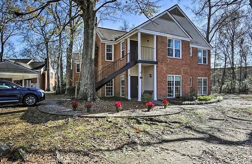 1st image of 7421 N Jefferson Place Cir APT D