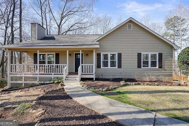 1st image of 241 Lancaster Cir