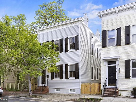 2nd image of 631 N Columbus St