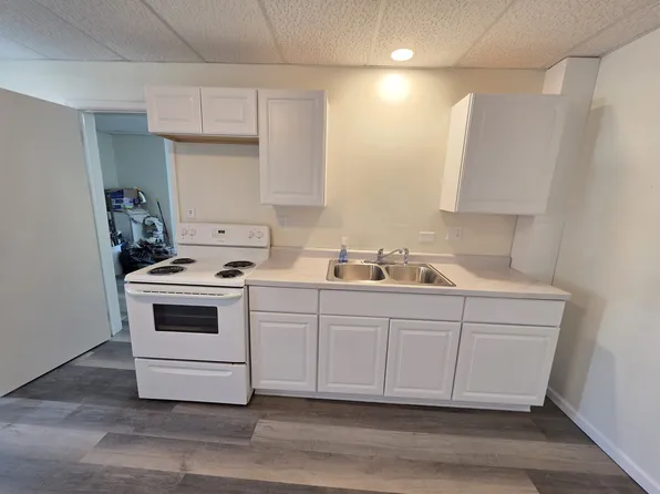 221 S Mill St APT 3, Pontiac, IL 61764