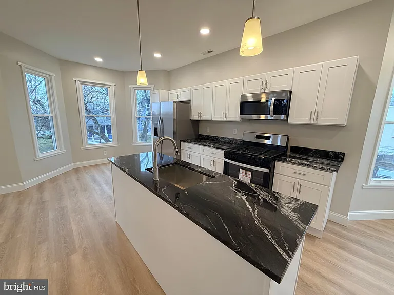 3 E Overlea Ave #3 — Photo 6