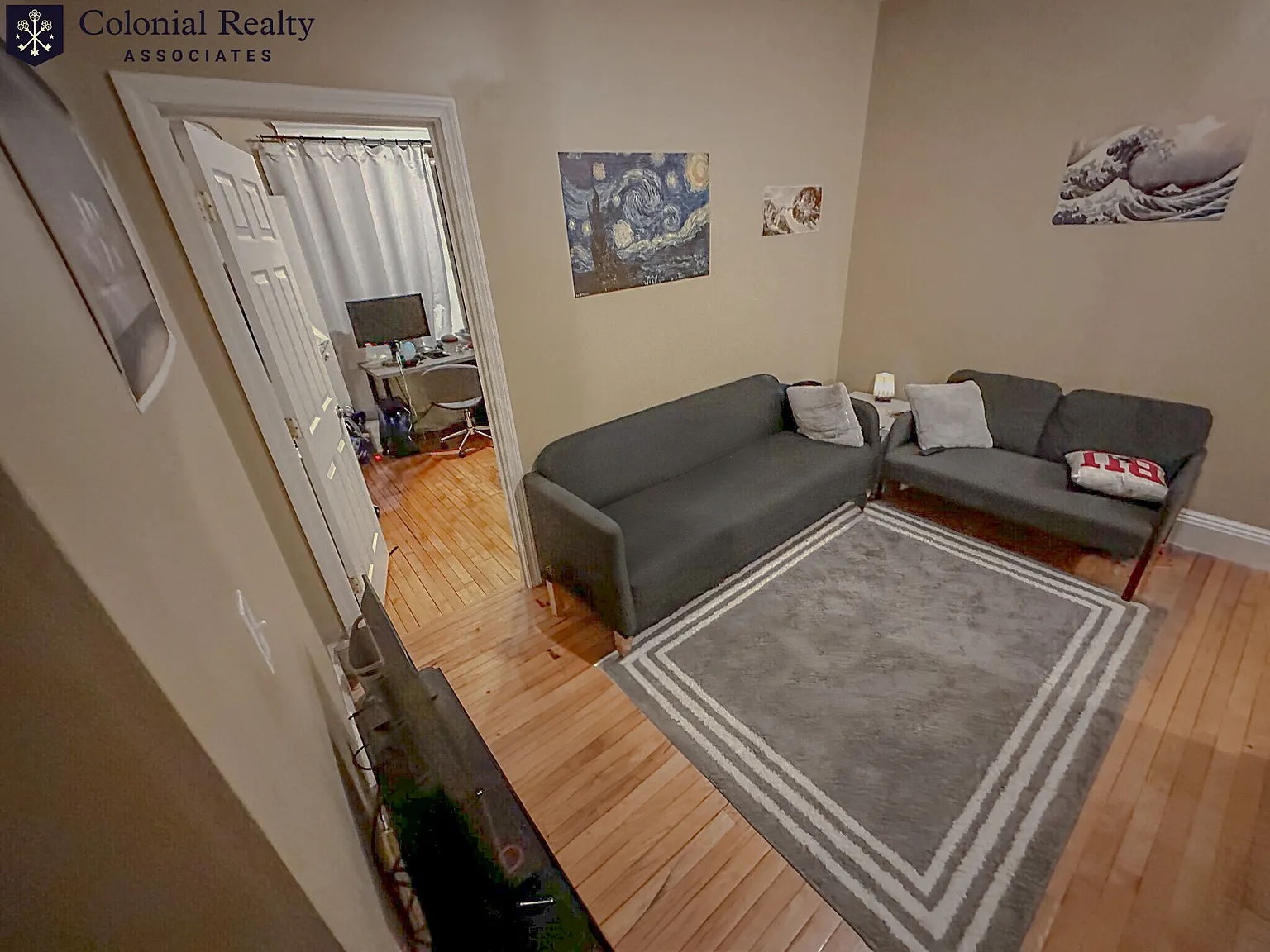 3 bed, 1.0 bath, 900 sqft, $4,350 — Photo 2