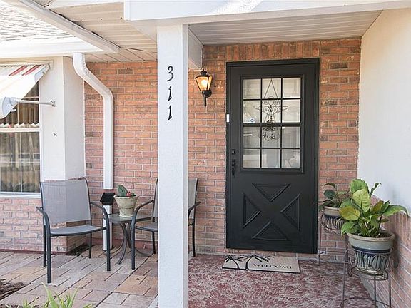 3rd image of 311 Woodview Dr