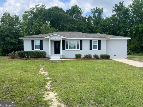 206 Country Club Rd, Dublin, GA 31021