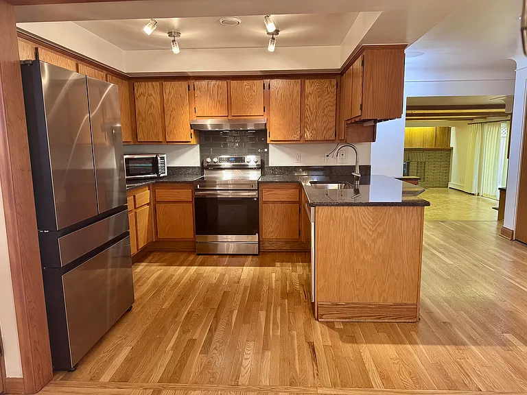 17 Avonwood Blvd — Photo 11
