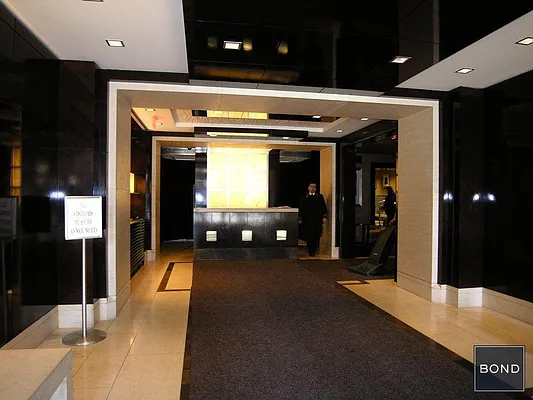 Rented by Bond New York | media 19