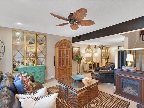 5th image of 668 N Golf Villas North Rd