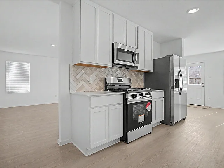 6323 Geyser Starish Dr — Photo 7