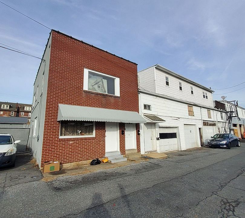 1st image of 1611 Spruce St #1611