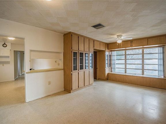 5th image of 4220 E Riverhills Dr