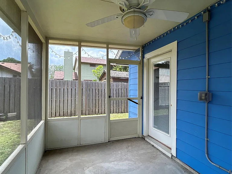 4305 Mauai Cv — Photo 18