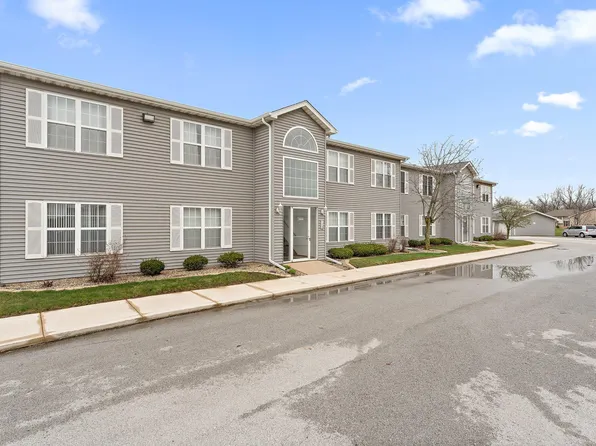8222 Lincoln Cir APT A, Merrillville, IN 46410
