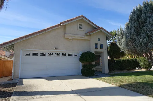 27475 Connie Way Photo 1
