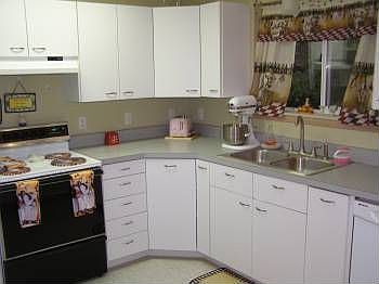 3rd image of 1100 Donald Ave