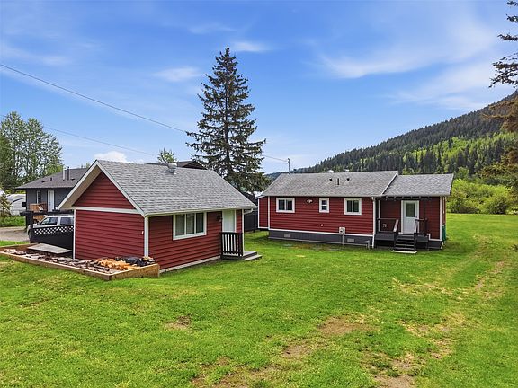 2nd image of 3020 McCreight Rd
