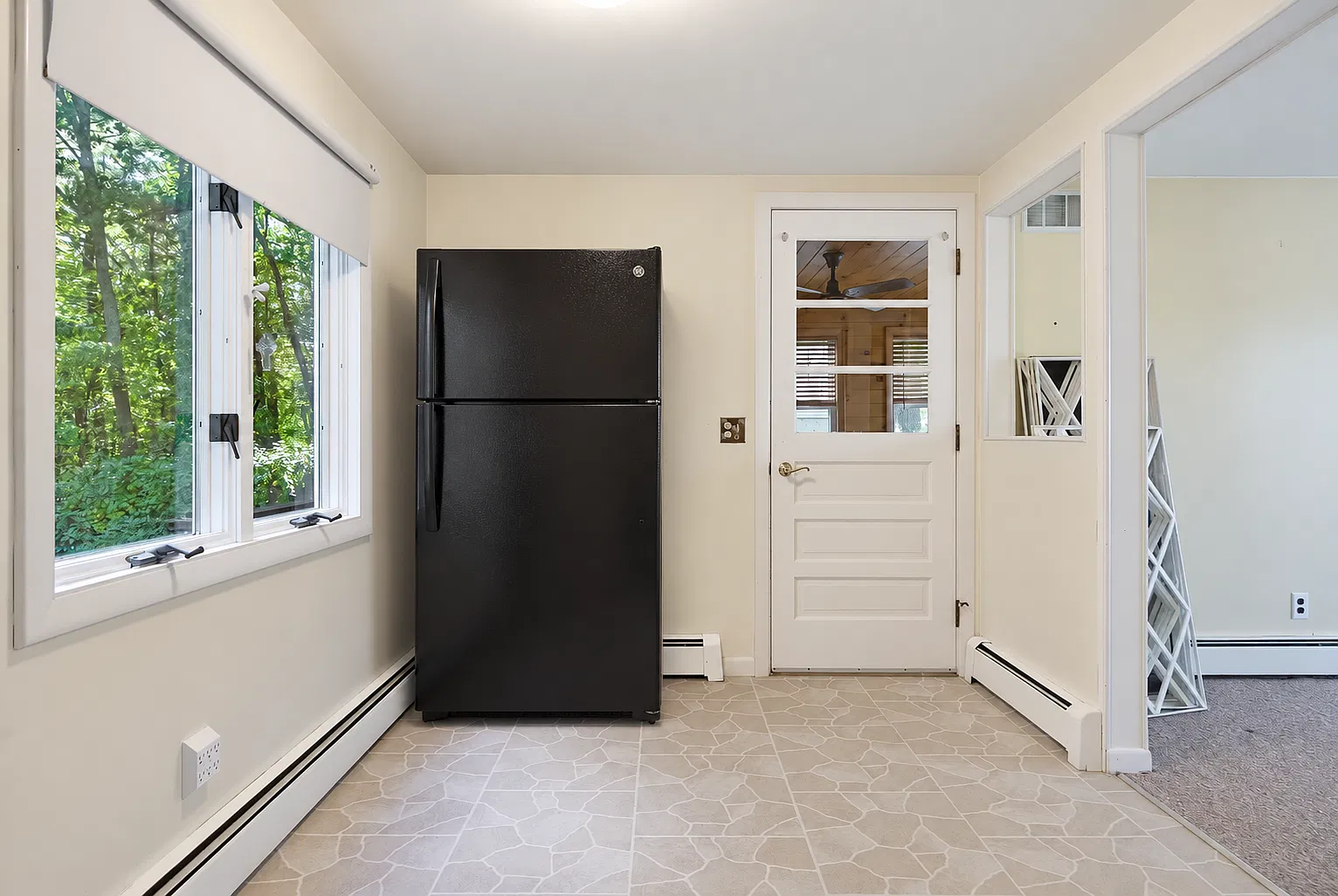 5 bed, 1984 sqft, $4,450 — Photo 4