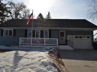 181 E 7th St, Zumbrota, MN 55992