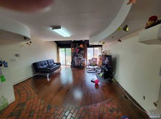 1273 16th St, Fort Lee, NJ 07024