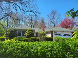 1451 S Parkview Ter, Algonquin, IL 60102