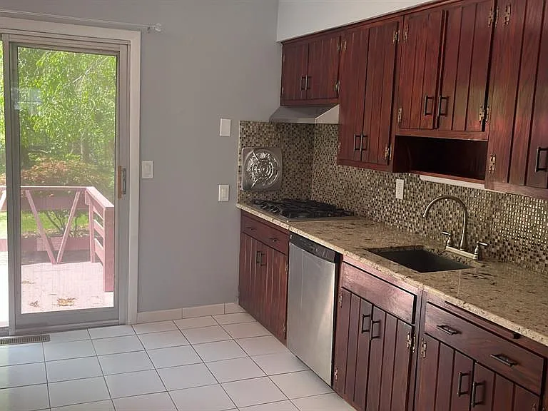 56 Capral Ln — Photo 4