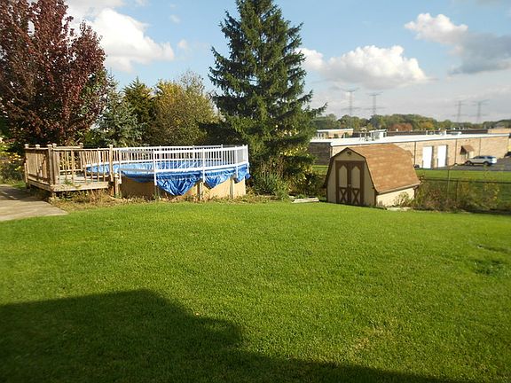 3rd image of 15703 Trailside Dr