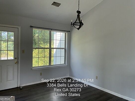 5th image of 3384 Bells Landing Dr
