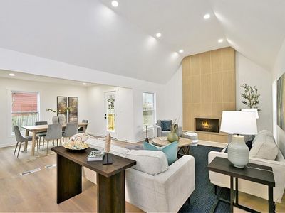 1209 S Lennox Dr, Olathe, KS, 66062