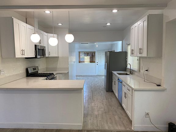 3rd image of 4509 S Orchard Ave