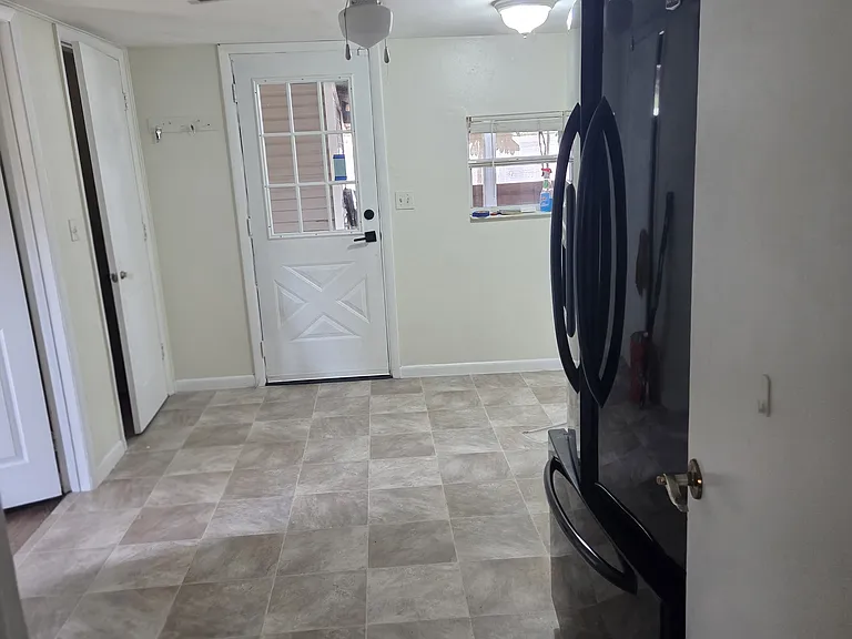12020 Murray Ave — Photo 5
