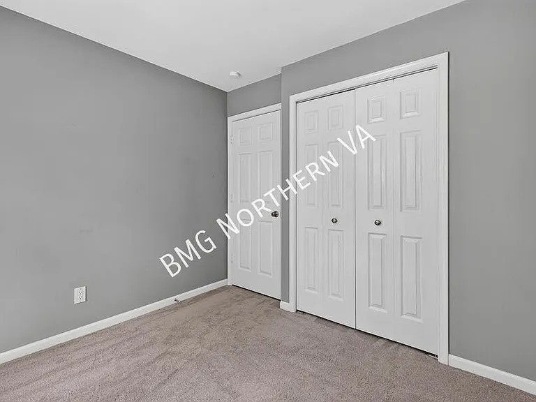 43790 Laburnum Sq — Photo 28