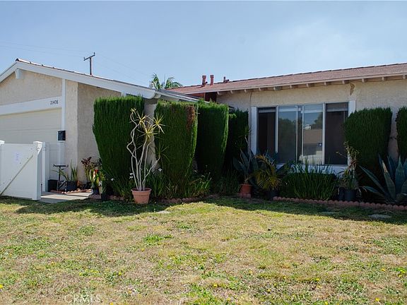 4th image of 21408 Berendo Ave